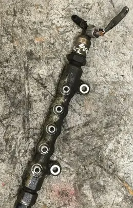 Toyota Avensis T250 Fuel main line pipe