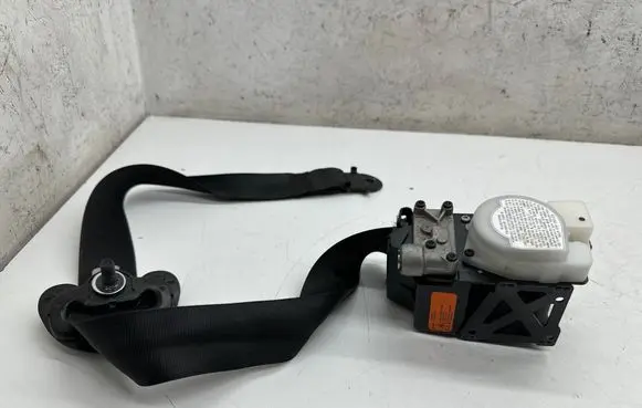 BMW X6 M Front seatbelt S2717196708S 11B0673P00639