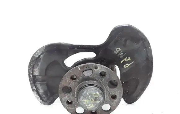 Mercedes-Benz C W204 Front wheel hub spindle knuckle 2043304494