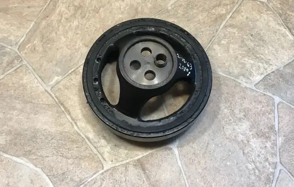 Mercedes-Benz E W212 Crankshaft pulley 201612G0