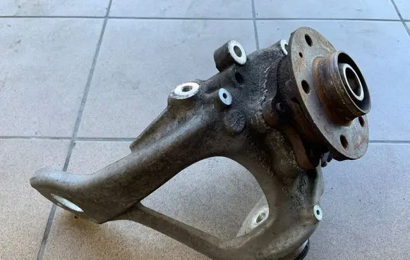Audi A6 S6 C7 4G Rear wheel hub 8K0505431AR 8K0505435AA