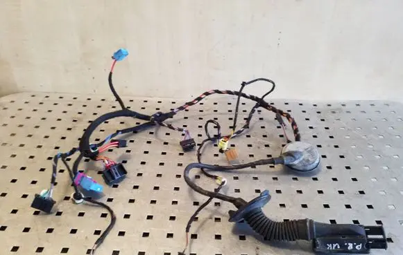 Skoda Octavia Mk3 (5E) Front door wiring loom 4L0971841