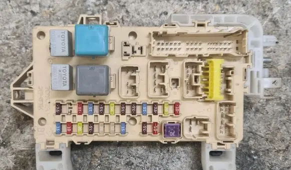 Fuse box set