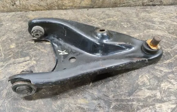 Dacia Sandero Front lower control arm/wishbone 545010294R