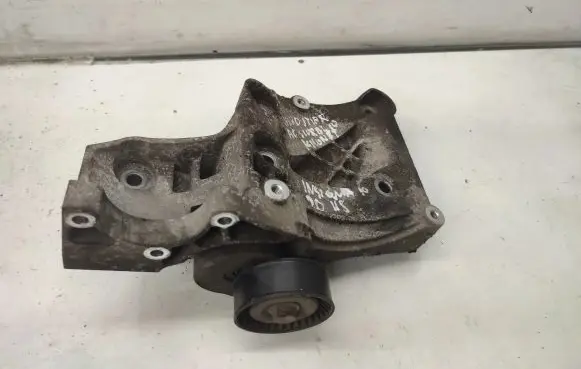 Opel Insignia A A/C compressor mount bracket 55562863