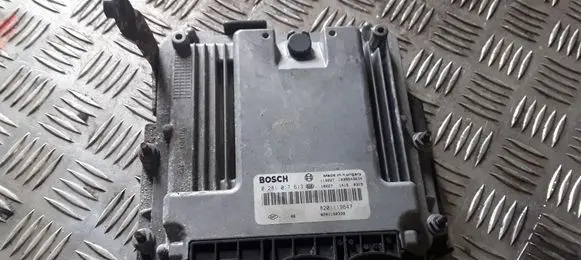 Renault Laguna III Engine control unit/module 0281017613