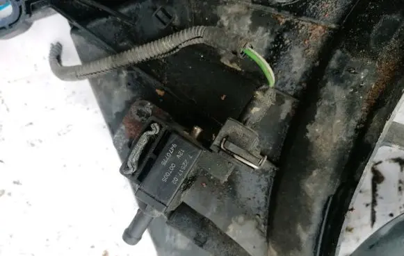 Volvo S80 Turbo solenoid valve 72251702 9470775