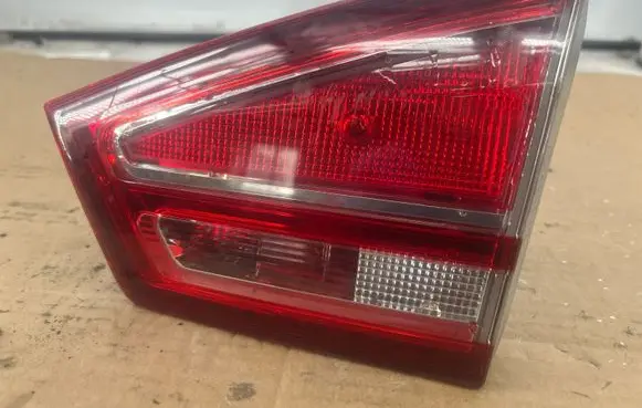 Ford B-MAX Tailgate rear/tail lights AV1113A602BG