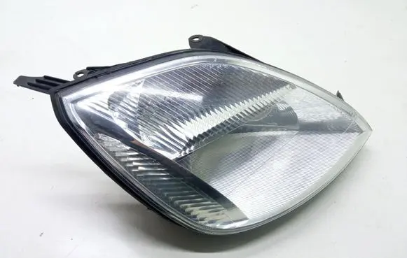Ford Fiesta Headlight/headlamp 0374D