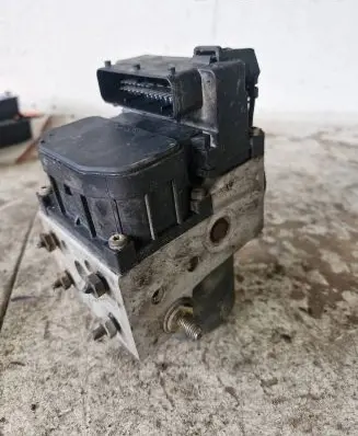 Volvo S40, V40 ABS Pump 967055 01199 0273004224