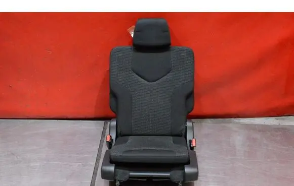 Peugeot 308 Second row seats 