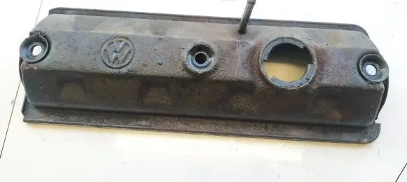 Volkswagen Golf II Rocker cam cover 