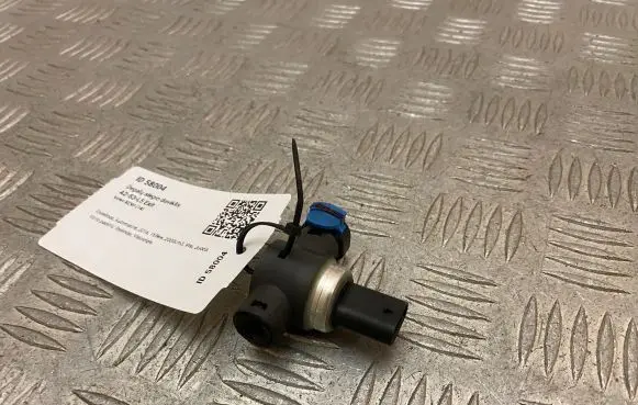 Volvo XC90 Fuel pressure sensor 31432653