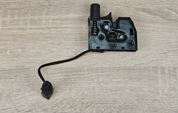 Audi A7 S7 4G Engine bonnet/hood lock/catch 4G0823509C
