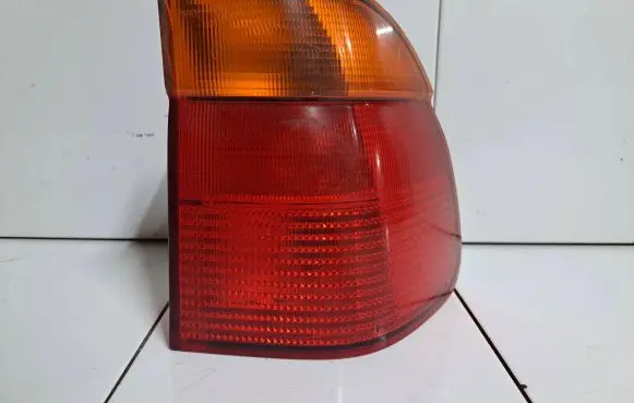 BMW 5 E39 Rear/tail lights 8361672 8371328