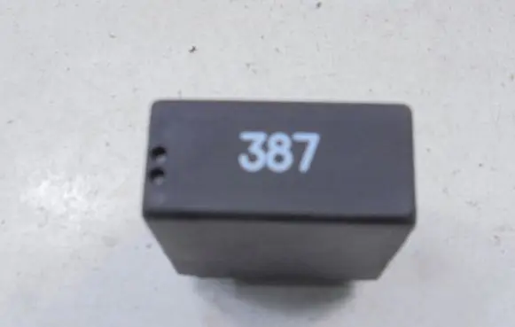 Audi A4 S4 B5 8D Other relay 4B0919471