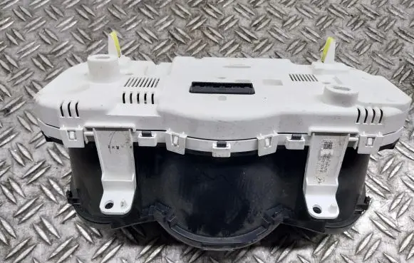 Toyota RAV 4 (XA30) Speedometer (instrument cluster)