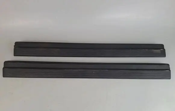 Mercedes-Benz E W212 Front sill trim cover A2126860236 A2126860136