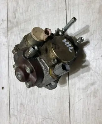 Toyota Hilux (AN10, AN20, AN30) Fuel injection high pressure pump 22100-30040