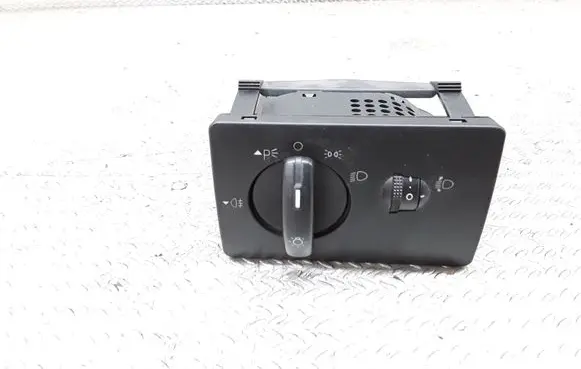 Ford Focus Light switch 4M5T13A024EA
