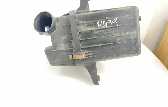 Suzuki Grand Vitara II Air filter box 65JA01