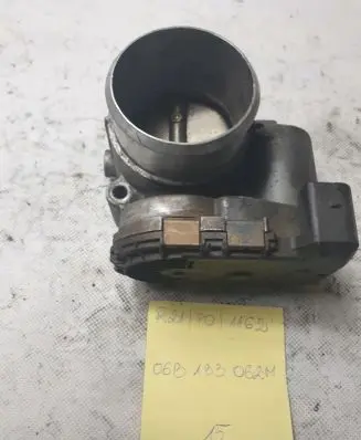 Audi A4 S4 B5 8D Throttle valve 06B133062M