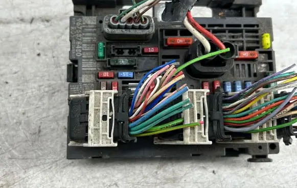 Peugeot 308 BSM Control unit 9675878480