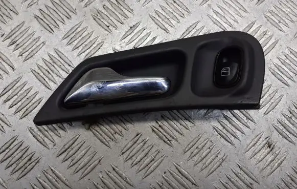 Mercedes-Benz Vito Viano W638 Rear door interior handle trim BRAK