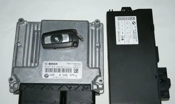 BMW 3 E90 E91 Engine ECU kit and lock set 8506375
