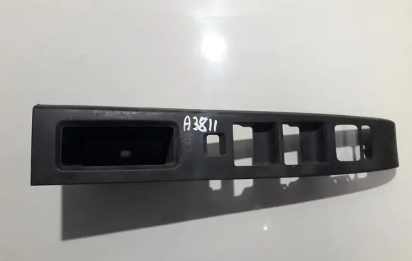 Mazda 5 Front door window switch trim c235684l1e02 c235684l1