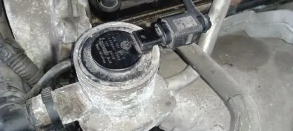 Volkswagen Jetta V EGR valve 07K131351C 139200-3050