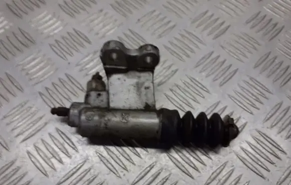 Honda FR-V Clutch release bearing slave cylinder 
