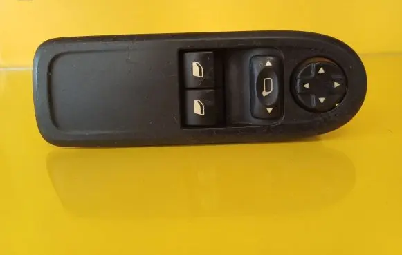 Peugeot 308 Electric window control switch 96565Q186XT