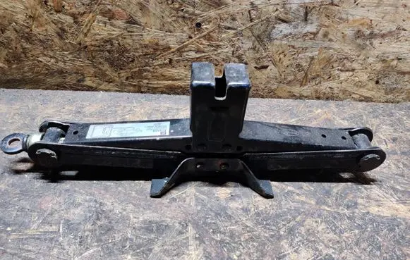 SsangYong Actyon Lift Jack 