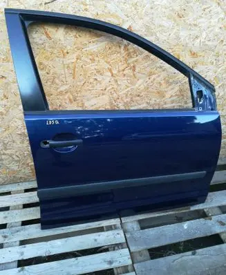 Volkswagen Polo IV 9N3 Front door
