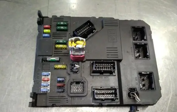 Peugeot 407 Comfort/convenience module 9655708380 BSIS0200