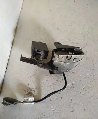 BMW 5 E39 Loading door lock 91275