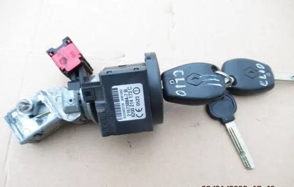 Renault Clio III Ignition lock B5206D736 8200214173C