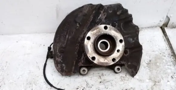 BMW X5 E53 Front wheel hub spindle knuckle
