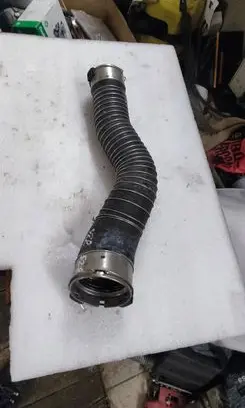 BMW 5 F10 F11 Intercooler hose/pipe 19602610