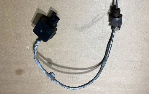 Mercedes-Benz Sprinter W901 W902 W903 W904 Exhaust gas temperature sensor A0009059207 0009059207