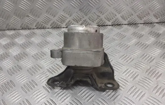 Ford Mondeo Mk III Engine mounting bracket 1S71-6037-BA