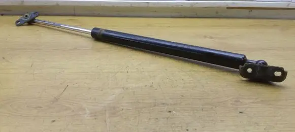 Lexus RX 300 Tailgate/trunk strut/damper
