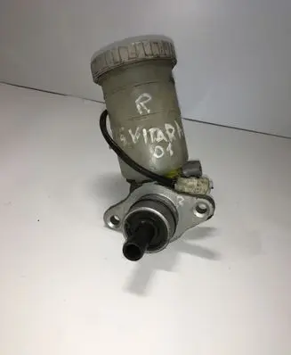 Suzuki Grand Vitara I Master brake cylinder