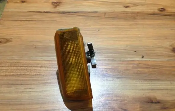 Opel Kadett E Front indicator light a2811081