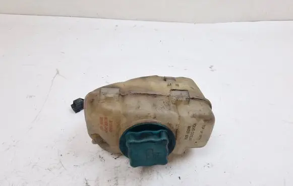 Volvo V70 Coolant expansion tank/reservoir 8683455 8683456