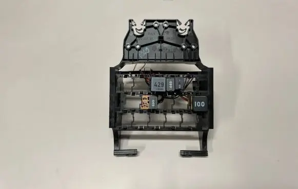 Volkswagen Polo V 6R Fuse module 6R0907371
