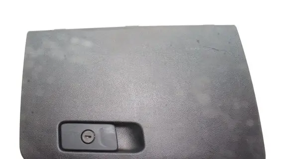 Jeep Cherokee Glove box