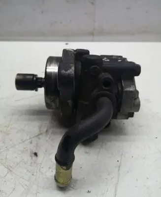 Nissan X-Trail T30 Power steering pump 8H800