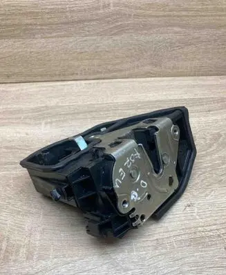 BMW X5 E70 Rear door lock 7202148 A053702